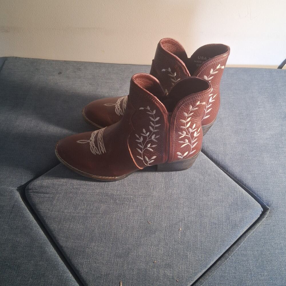 Sterling River Burgundy Embroidered Leather Western Booties 7.5